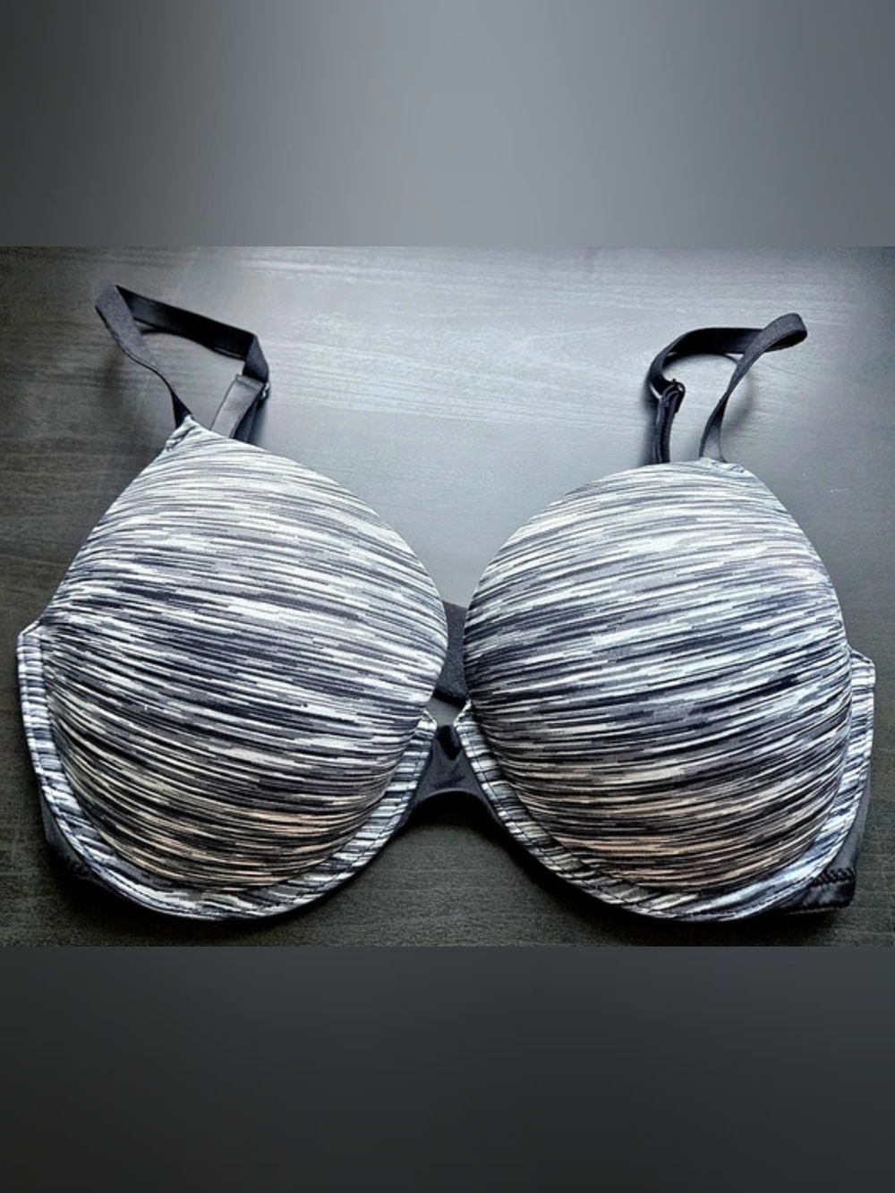 Victoria's Secret Wear Everywhere Push-Up Bra in Black & Pink 32DD Like